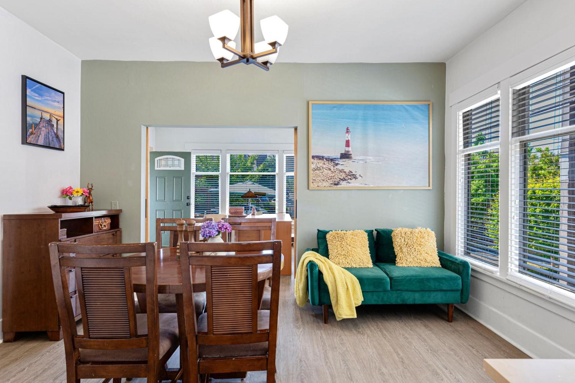 Vintage 3 Bedroom Home In Prime Eastlake Seattle With Private Parking Eksteriør bilde